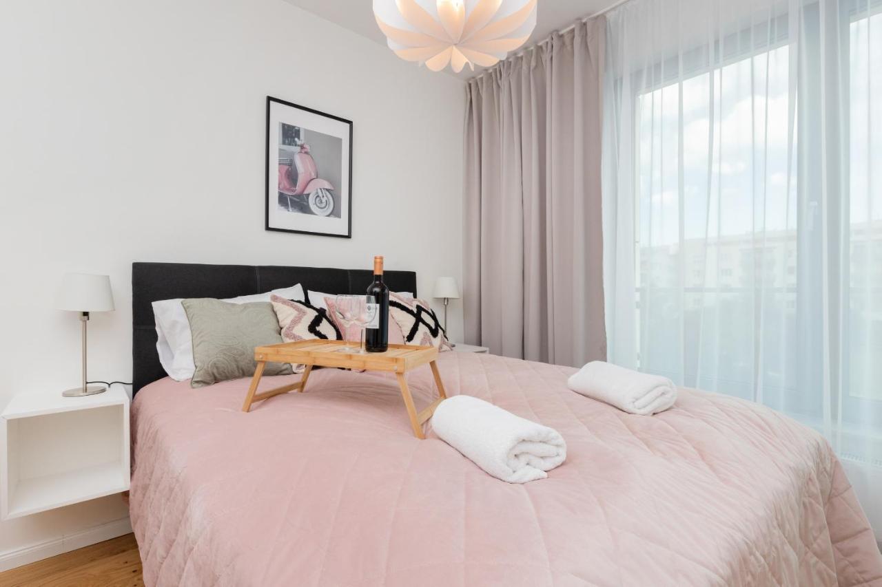 Apartament Vespa Beach Nearby By Noclegi Renters Gdynia Exterior foto