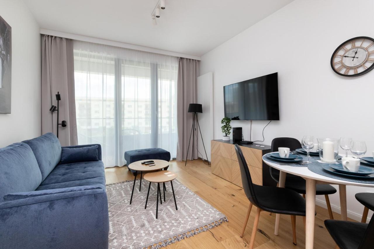 Apartament Vespa Beach Nearby By Noclegi Renters Gdynia Exterior foto